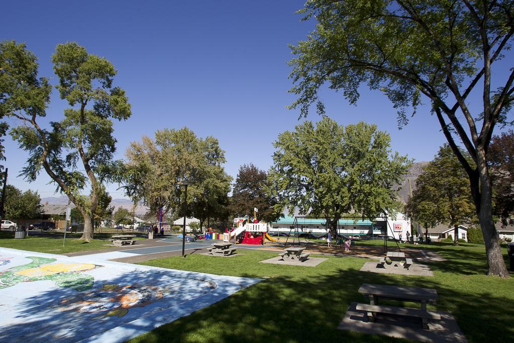 Scott's & Hotel Kamloops